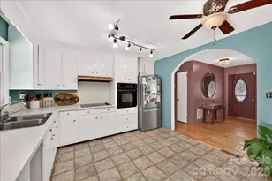1442 Plumcrest Dr, Charlotte, NC 28216 - Photo 9