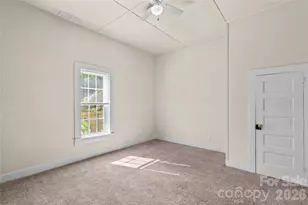 209 E Wilson Ave, Mooresville, NC 28115 - Photo 25