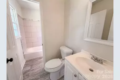 728 Milan Road E, Charlotte, NC 28216 - Photo 17