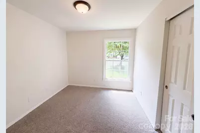 728 Milan Road E, Charlotte, NC 28216 - Photo 11