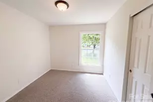 728 Milan Rd E, Charlotte, NC 28216 - Photo 11