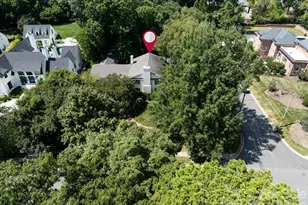 2200 Queens Rd E, Charlotte, NC 28207 - Photo 13