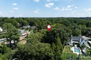 2200 Queens Rd E, Charlotte, NC 28207 - Photo 15