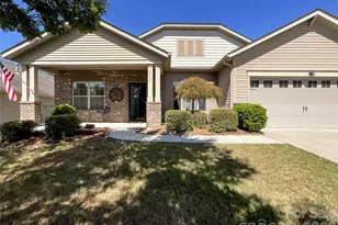 2005 Yellow Daisy Dr, Matthews, NC 28104 - Photo 1