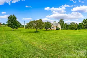 326 Dowell Rd, Olin, NC 28660 - Photo 3