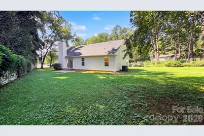 6223 Sunbridge Court, Charlotte, NC 28269 - Photo 5