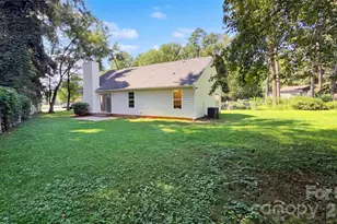 6223 Sunbridge Ct, Charlotte, NC 28269 - Photo 5