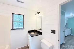 117 Robinson Ave, Matthews, NC 28104 - Photo 15