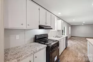 1028 Dorset Ln, Lincolnton, NC 28092 - Photo 11