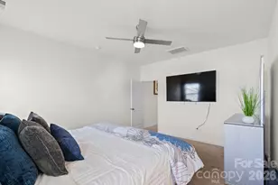 9011 Evercrisp Ln, Charlotte, NC 28215 - Photo 21
