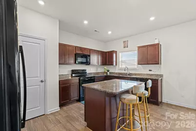 9011 Evercrisp Lane, Charlotte, NC 28215 - Photo 15