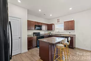 9011 Evercrisp Ln, Charlotte, NC 28215 - Photo 15