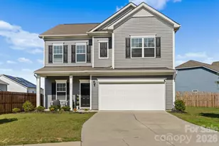 9011 Evercrisp Ln, Charlotte, NC 28215 - Photo 1
