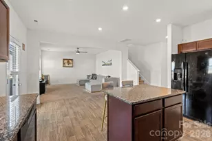 9011 Evercrisp Ln, Charlotte, NC 28215 - Photo 13