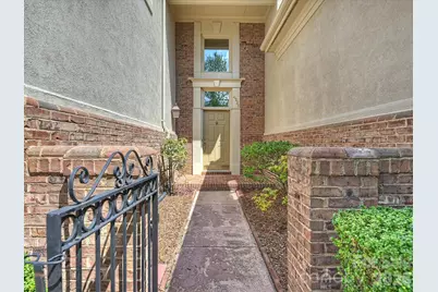 8929 Challis Hill Lane, Charlotte, NC 28226 - Photo 3