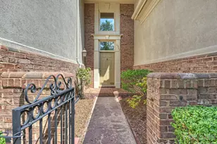 8929 Challis Hill Ln, Charlotte, NC 28226 - Photo 3