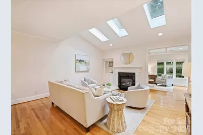 8929 Challis Hill Lane, Charlotte, NC 28226 - Photo 9