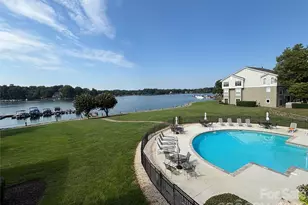 1332 Torrence Cir, Davidson, NC 28036 - Photo 5