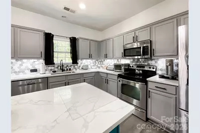 6019 Grassy Knoll Circle, Matthews, NC 28104 - Photo 9
