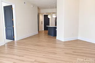 4625 Piedmont Row Dr, Charlotte, NC 28210 - Photo 7