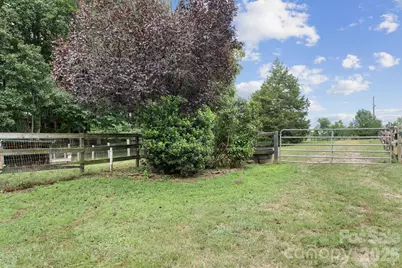 160 Palomino Trail, Mount Holly, NC 28120 - Photo 37