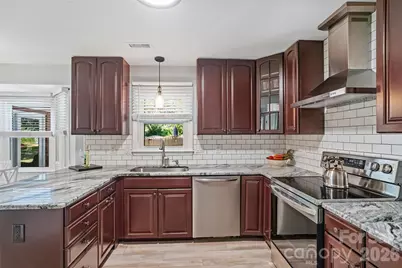 2010 Glendalough Lane, Matthews, NC 28105 - Photo 7
