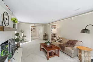 2010 Glendalough Ln, Matthews, NC 28105 - Photo 11