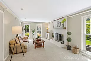 2010 Glendalough Ln, Matthews, NC 28105 - Photo 13