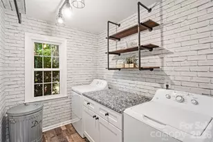 2010 Glendalough Ln, Matthews, NC 28105 - Photo 19