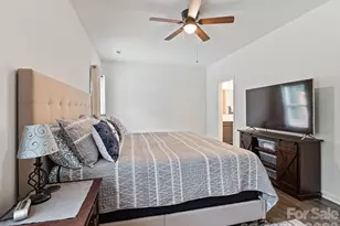 128 S Harbor Watch Dr, Statesville, NC 28677 - Photo 23