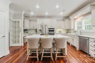 815 36th Ave Pl NW, Hickory, NC 28601 - Photo 3