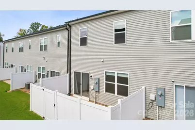 3132 Hutton Gardens Lane, Charlotte, NC 28269 - Photo 11