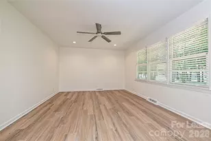 5121 Farm Pond Ln, Charlotte, NC 28212 - Photo 5