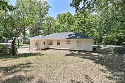5121 Farm Pond Lane, Charlotte, NC 28212 - Photo 25