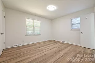 5121 Farm Pond Ln, Charlotte, NC 28212 - Photo 13