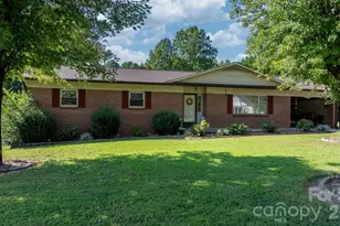 402 Dogwood Dr, Rhodhiss, NC 28601 - Photo 1