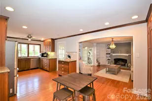 2409 Huntingtowne Farms Ln, Charlotte, NC 28210 - Photo 9
