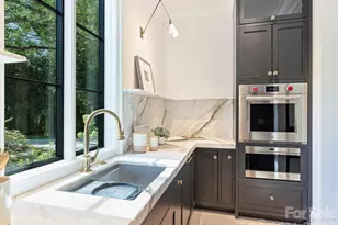 600 Hermitage Rd, Charlotte, NC 28207 - Photo 25