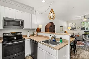 214 Harbour Pl Dr, Davidson, NC 28036 - Photo 7