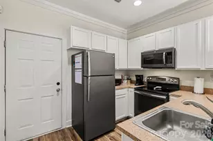214 Harbour Pl Dr, Davidson, NC 28036 - Photo 5