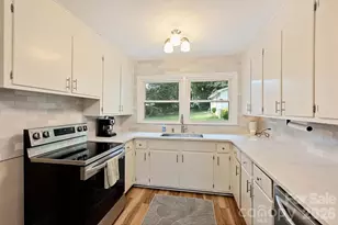 2816 Shamrock Dr, Charlotte, NC 28205 - Photo 19