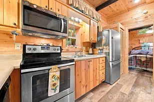9 Candyland Ct, Candler, NC 28715 - Photo 7
