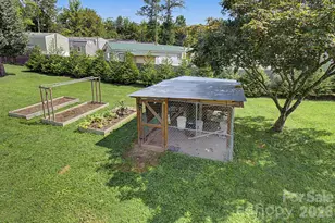 230 Blythewood Dr, Hendersonville, NC 28792 - Photo 19