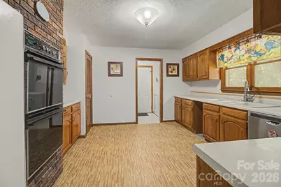 230 Blythewood Drive, Hendersonville, NC 28792 - Photo 23
