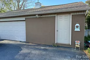 106 Myrtle St, Morganton, NC 28655 - Photo 35