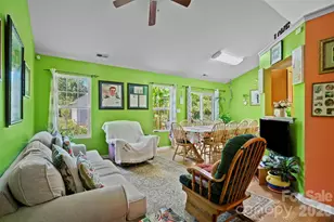 8721 Brookstead Meadow Ct, Charlotte, NC 28215 - Photo 7