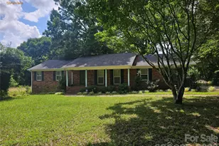 7616 Christie Ln, Charlotte, NC 28217 - Photo 1