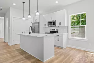 2519 Boulder Ln, Charlotte, NC 28269 - Photo 5