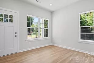 2519 Boulder Ln, Charlotte, NC 28269 - Photo 3