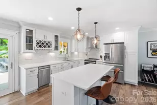 1901 Clearwood Ln, Charlotte, NC 28214 - Photo 9